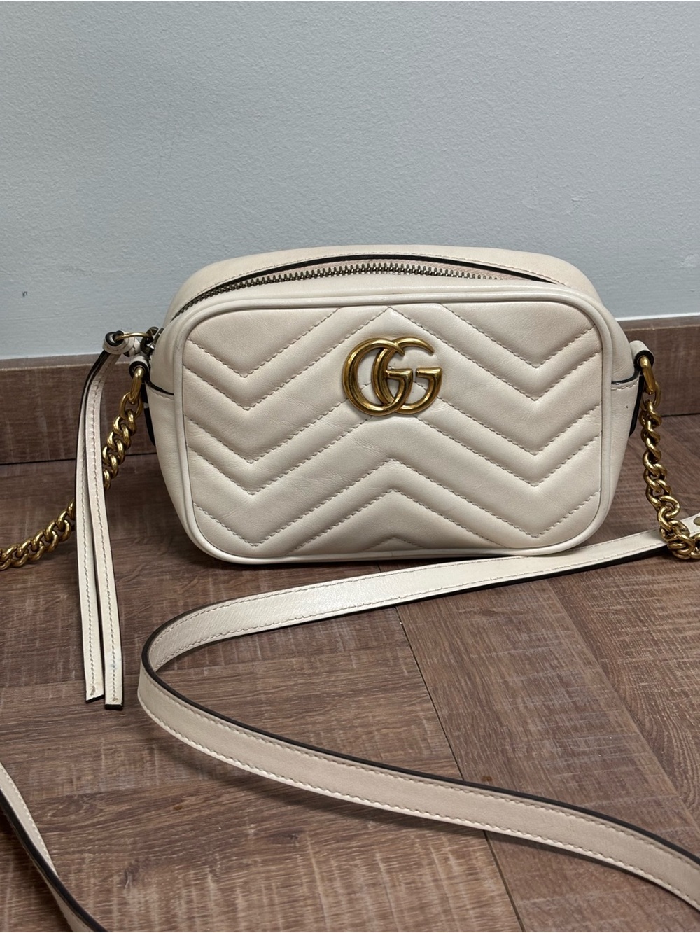 Gucci Cream Mini GG Marmont Chevron Crossbody Camera Bag